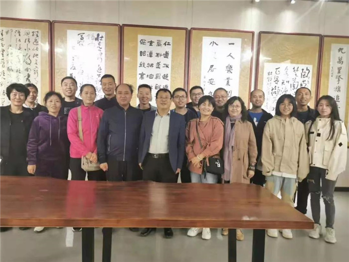 电子游戏app官网下载